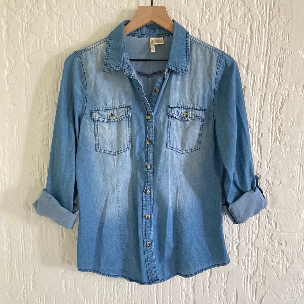 Passport Blue Chambray Long Sleeve Button Down Shirt Size Medium